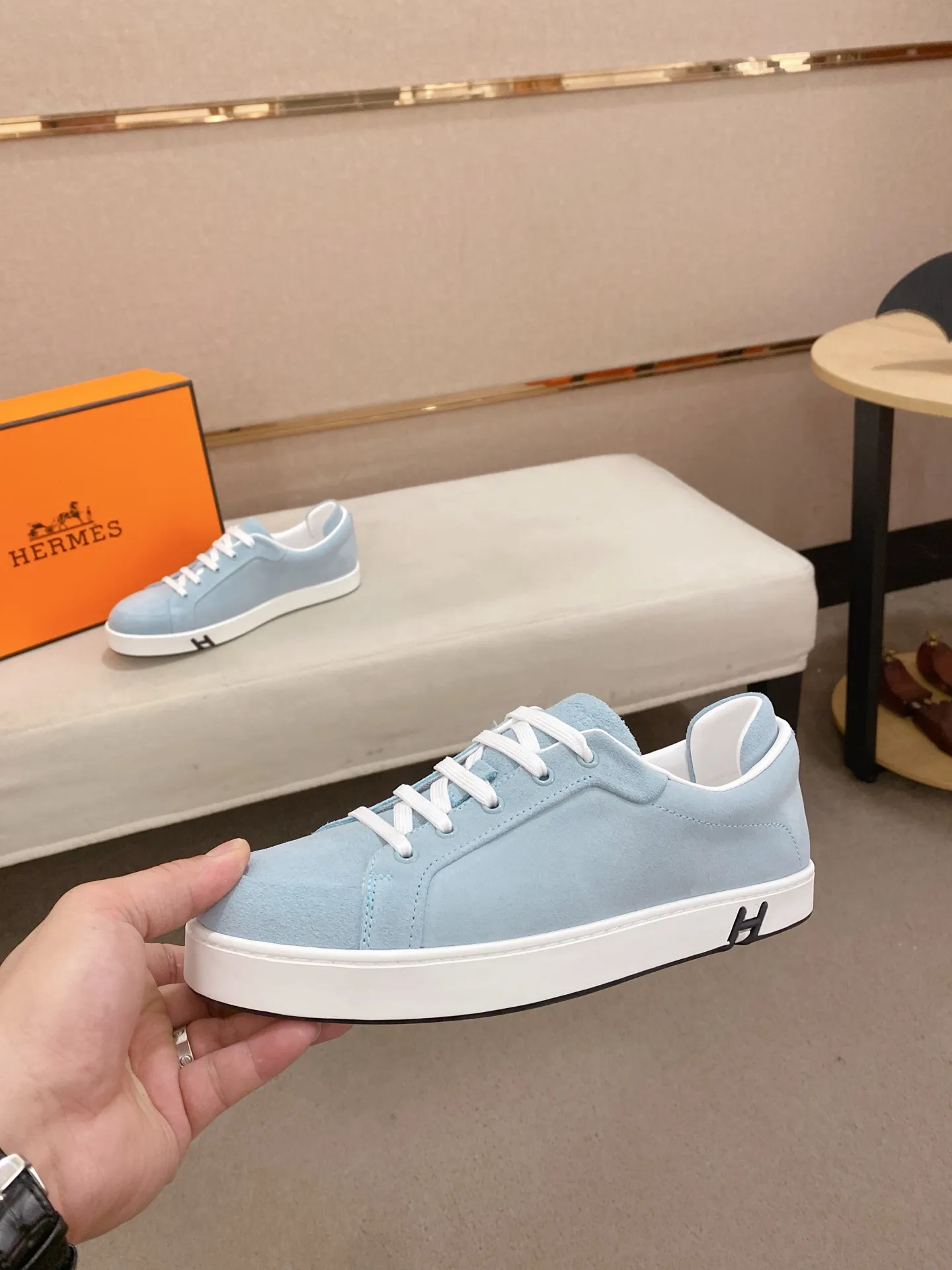 Men's clothing and shoes💰: 442💰《HERMES》【Classic original single version】Hermès; top 🔝purchase agent🔍🔍men's latest 🇺🇸 counter sales simultaneously, imported from Italy original ▲▲cowhide ▲▲ (high-end, nobility, class) ) Exquisite workmanship (Italian 🇮🇹 imported water-dyed 🐂 cowhide lining) sole: original sole provided by the original factory, ⚠️exclusive double-layer activity·TPR·rubber·combined molded outsole; super comfortable·wear-resistant·non-slip·environmental protection The real thing is more beautiful if you take the real thing (high quality, follow the order). You can enter and exit the counter at will * Number of yards: 38-44 (45 can be customized and cannot be returned or exchanged)